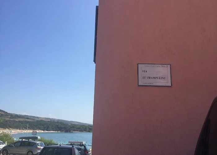 Feriehus La Musica Del Mare Isola Rossa (Sassari)